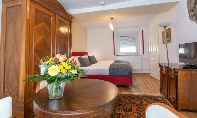 Ediger Maison | Bel appartement pour 8 personnes avec WIFI, TV, balcon, animaux admis et parking