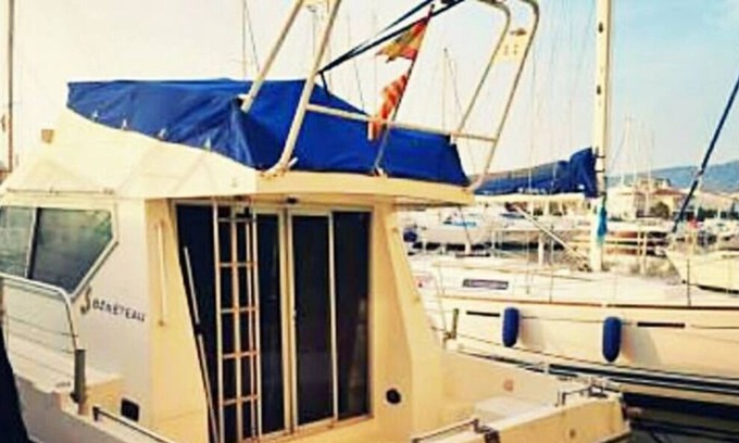Diagonal Mar i el Front Maritim del Poblenou Location De Bateaux | WONDERFUL YACHT APARTMENT IN BARCELONA - YOUR COSY PLACE TO STAY