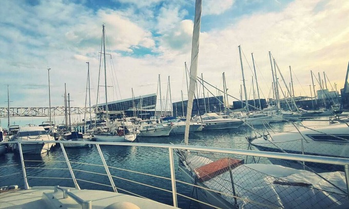 Diagonal Mar i el Front Maritim del Poblenou Location De Bateaux | WONDERFUL YACHT APARTMENT IN BARCELONA - YOUR COSY PLACE TO STAY