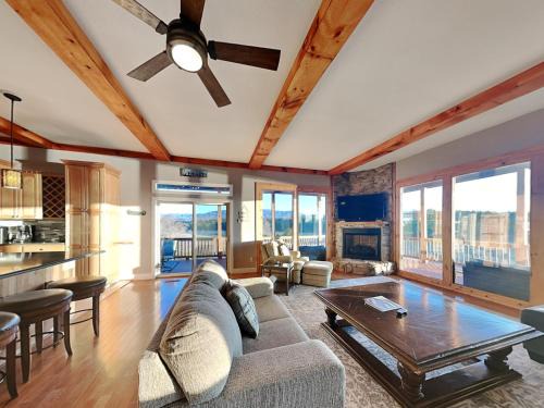 Dandridge Maison | Wonderland Cove