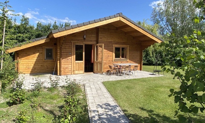 Ossenisse Maison | Wooden chalet for 6 people in a small holiday park in Ossenisse
