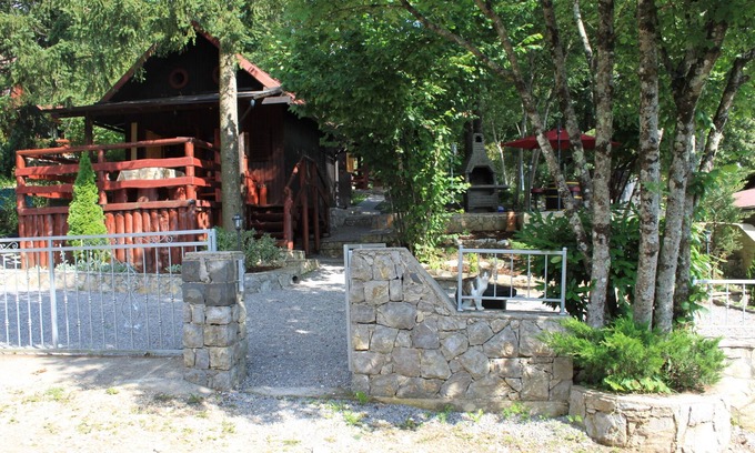 Lipa Chalet De Ski | Maison de bois avec piscine d'hydromassage extérieure située près d'Opatija, Rijeka
