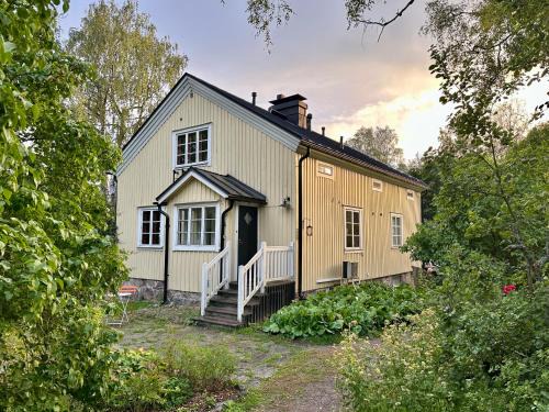 Keskinen District Appartement | Wooden house in Käpylä