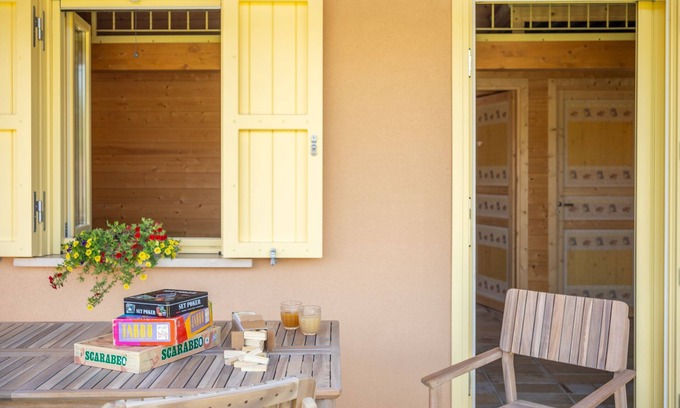 San Brizio Appartement | Maisonnette en bois avec porche et jardin