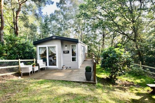 Weybourne Maison | Woodland lodge on Kelling Heath Park North Norfolk - Crabpot Cottages Sheringham