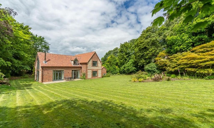 West Runton Maison | Woodland Pytchley