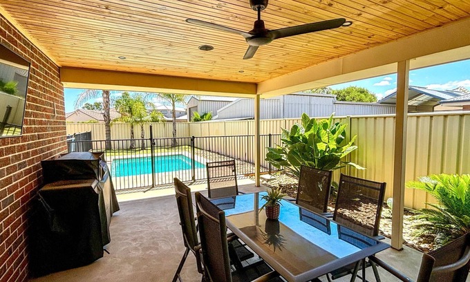 Yarrawonga Maison | Woodlands Waterside Retreat