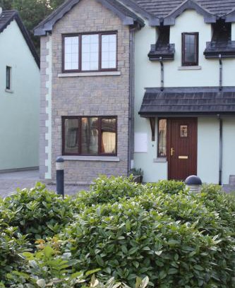 Mohill Maison | Woodside Self Catering Lough Rynn