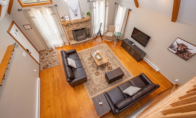 Sky Valley Maison | New! Get Your Creek On: Lake Access, Fireplace, Grill, Fire Pit!