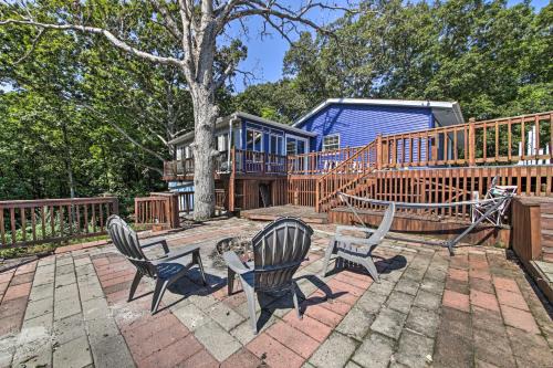 Shelbyville Maison | Woodsy Home with View, 1 Mi to Lake Shelbyville