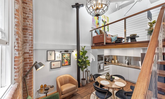 Newstead Appartement | Woolstore Elegance ~ 2Bed/2Bath/1Car ~ Teneriffe