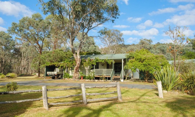 Beechworth Cottage | Woongarra Cottage - Tranquil Bush Setting
