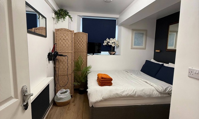 Worcester Appartement | Worc City-Parking-WI-FI-Toiletries-TVs-Full kitchen-Ent Apart-Outside Space