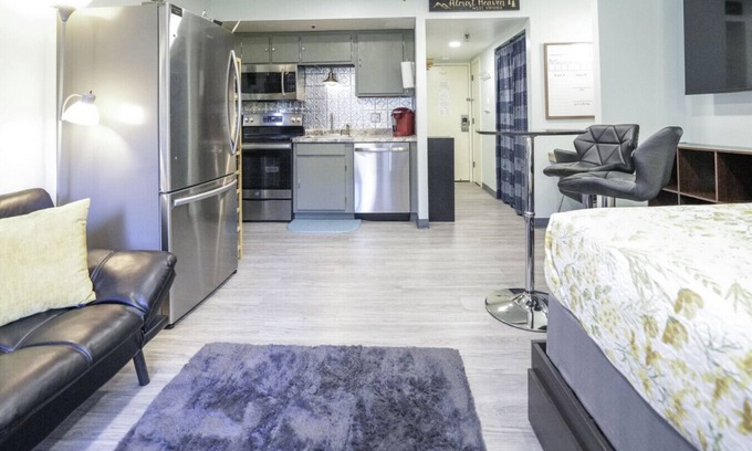 Snowshoe Appartement | Workspace Studio. Ski-In/Ski-Out. Convenient. AC!