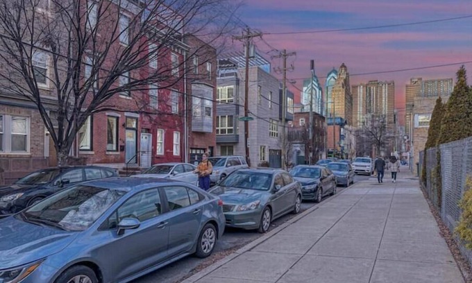 Graduate Hospital Appartement | WOW! 2-BD/2BA Retreat WiFi, Central Air, and Laundry Prime Philly Location!