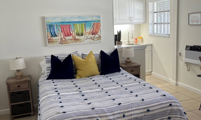 East Fort Lauderdale Appartement | Wow! Beautiful studio (walk to the beach) (2325-5)