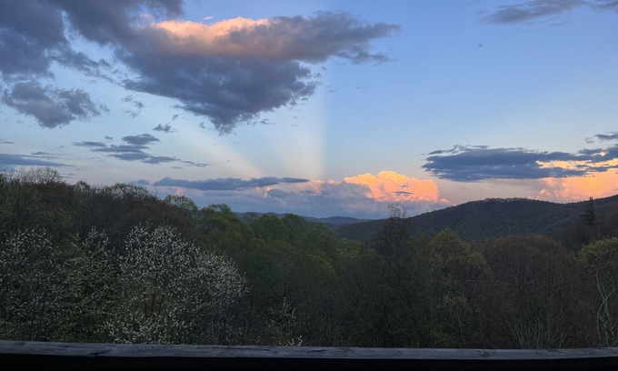 Seven Devils Copropriété | Wow Views! Right in the middle of everything! Otter Falls & Hawks Nest next door