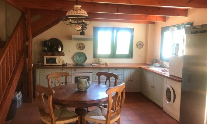 Archanes Maison | Les écrivains reposent la villa