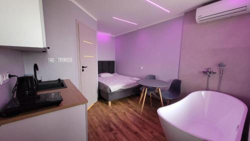 Checiny Appartement | Wrzosowe Wzgórze 5 - Mały Apartament z Wanną