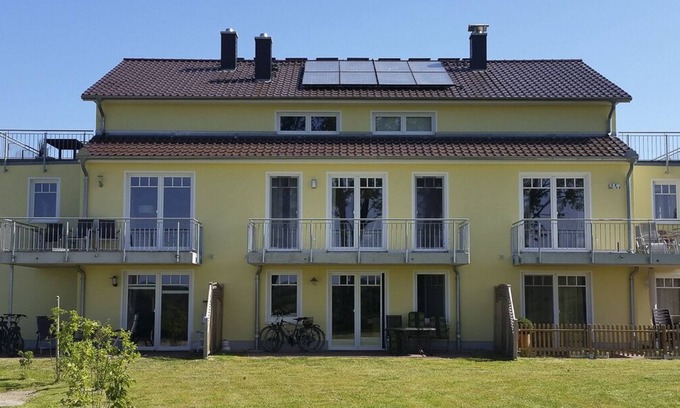 Borgerende Appartement | Wunderschöne Ferienwohnung mit Kamin, Fußbodenheizung und Blick in die Natur und nur 200 m bis zur Ostsee