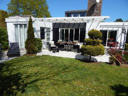 Bruinisse Maison | Wunderschoenes-freistehendes-Ferienhaus-an-der-See-Sauna-Strand-Yachthafen-WLAN
