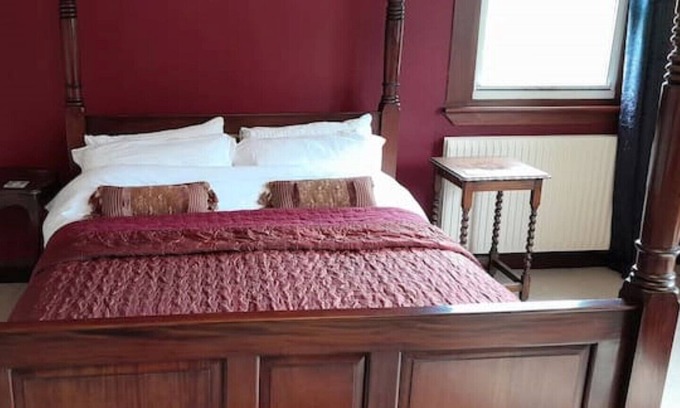 Kirtlebridge Cabine | Wyesebyside.A peaceful rural retreat- close to Gretna for weddings.sleeps 14