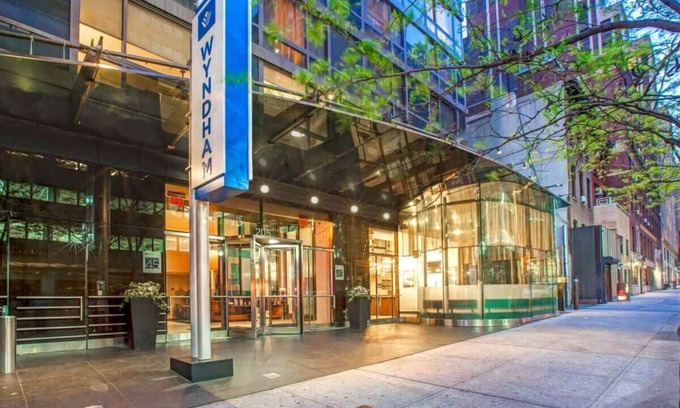Midtown East Copropriété | Wyndham Midtown 45 | 2BR/2BA King Bed Suite
