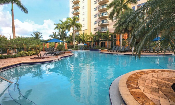 Survey Creek Copropriété | Wyndham Palm-Aire | 2BR Suite Pool & Resort Access