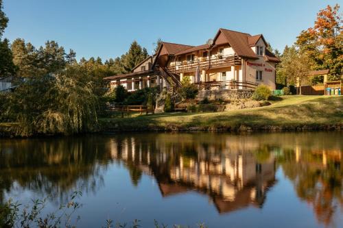 Susiec Maison | Wypoczynek u Piotra z jacuzzi