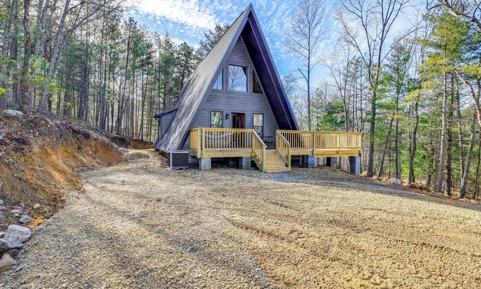 Wytheville Cabine | Wytheville A-Frame Cabin w/ Wraparound Deck