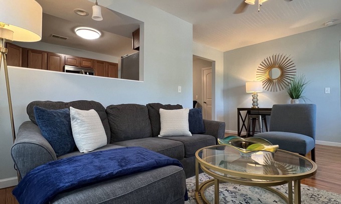Roselawn Finance Appartement | Xavier Place 4 - 2BR Sleeps 6 by Xavier & UC University, Hospital’s & Zoo