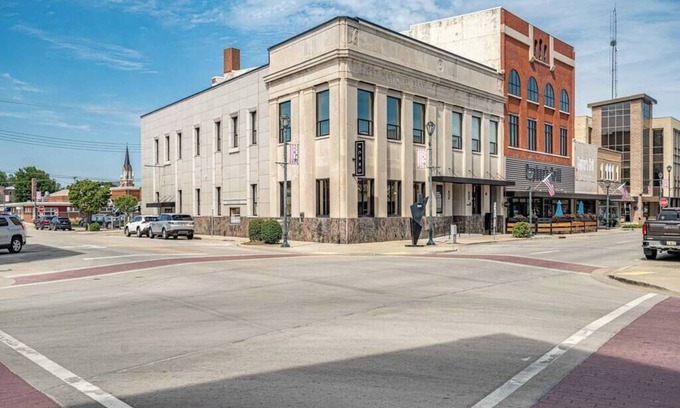 Effingham Appartement | XCHNG 4 Apartments Downtown. Side by Side.