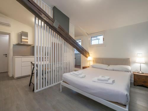 Certosa Appartement | Xenia Apartments - Elegant penthouse in Fiera area