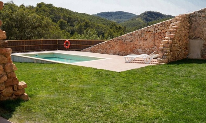 El Pla de Manlleu Cottage | Ferme du XIIIe siècle entourée de vignes