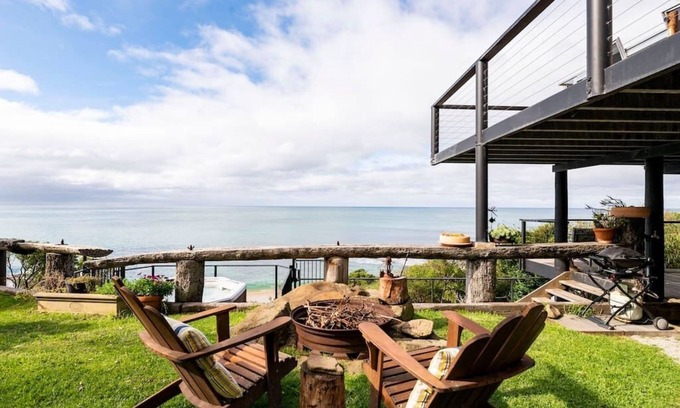Wye River Appartement | Y Vue - Beach Side, Spa and fire pit with Ocean Views