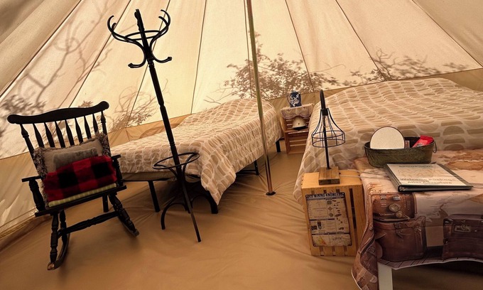 Rosedale Cabine | #Y1 Fossil Retreat Yurt- 2 Double beds- Pet friendly