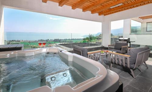 Migdal Appartement | YalaRent C Kinneret Hotel apartments Migdal