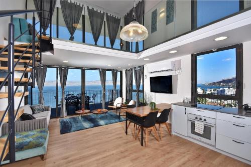 Tiberias Old City Appartement | YalaRent La Mera- Suits Hotel with Sea of Galilee views
