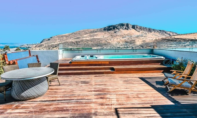 Migdal Maison | YalaRent Magdala Resort - Luxury Suites with Pool or Jacuzzi with Sea View