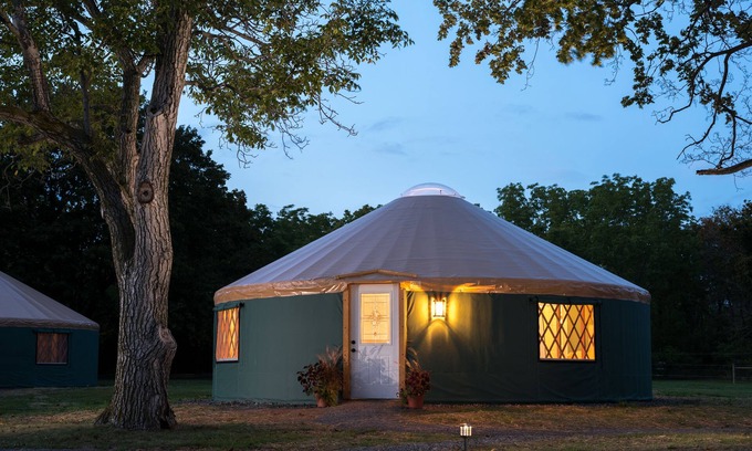 Town of Varick Hôtel | Yale Manor B&B and Yurt Glamping