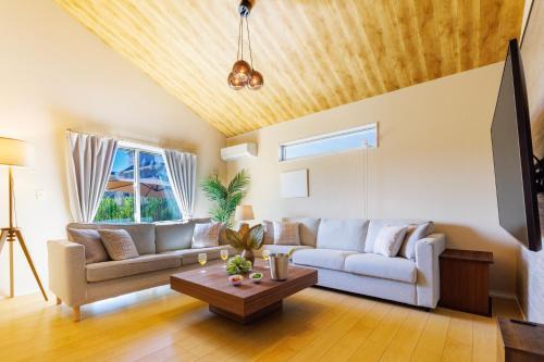 Urasaki Villa | YANBARU Villa 葵扇-KISEN-