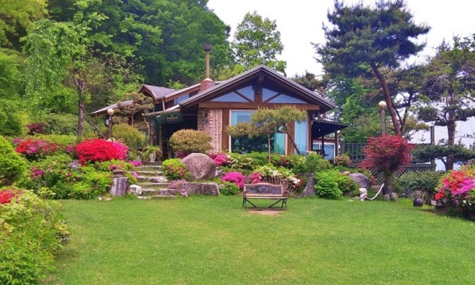 Gangsang Maison | Yangpyeong Dalbichi Meomuneunjip