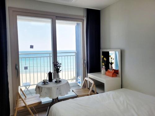 Yangyang Maison | Yangyang Ocean sketch 24k
