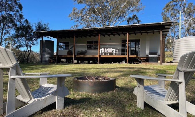 Mount View Cottage | Aquila - Not just a room with a view! - Amazing valley views, 4 bedrooms with a pool