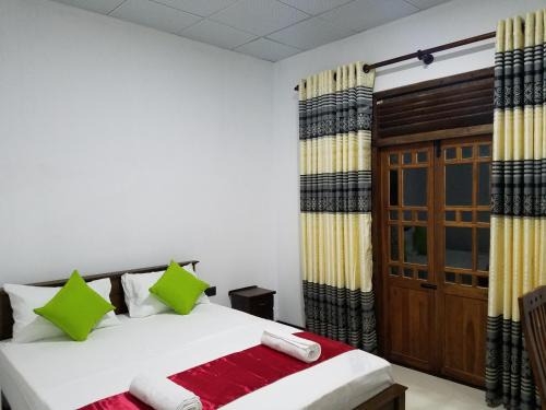Dambulla Lit Et Petit-Déjeuner | Yashumi Homestay