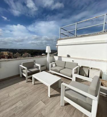 Quartiere XVII Trieste Appartement | YCH-Attico con splendida vista su Villa Ada