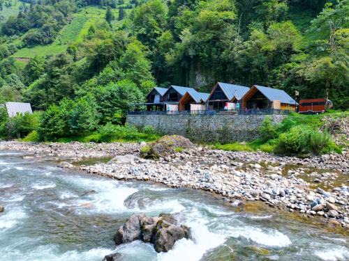 Cayirduzu Chalet De Ski | Yeşil Doğa Suit Bungalov