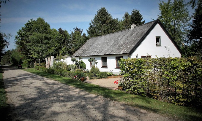 Svenstrup Maison | Year-round home for vacation and leisure in a large garden and park area.