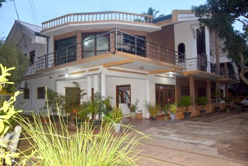New Town Maison | Yellow Birds Resort