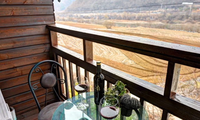 Yeongwol Maison | Yeongwol Riverside White House Pension
